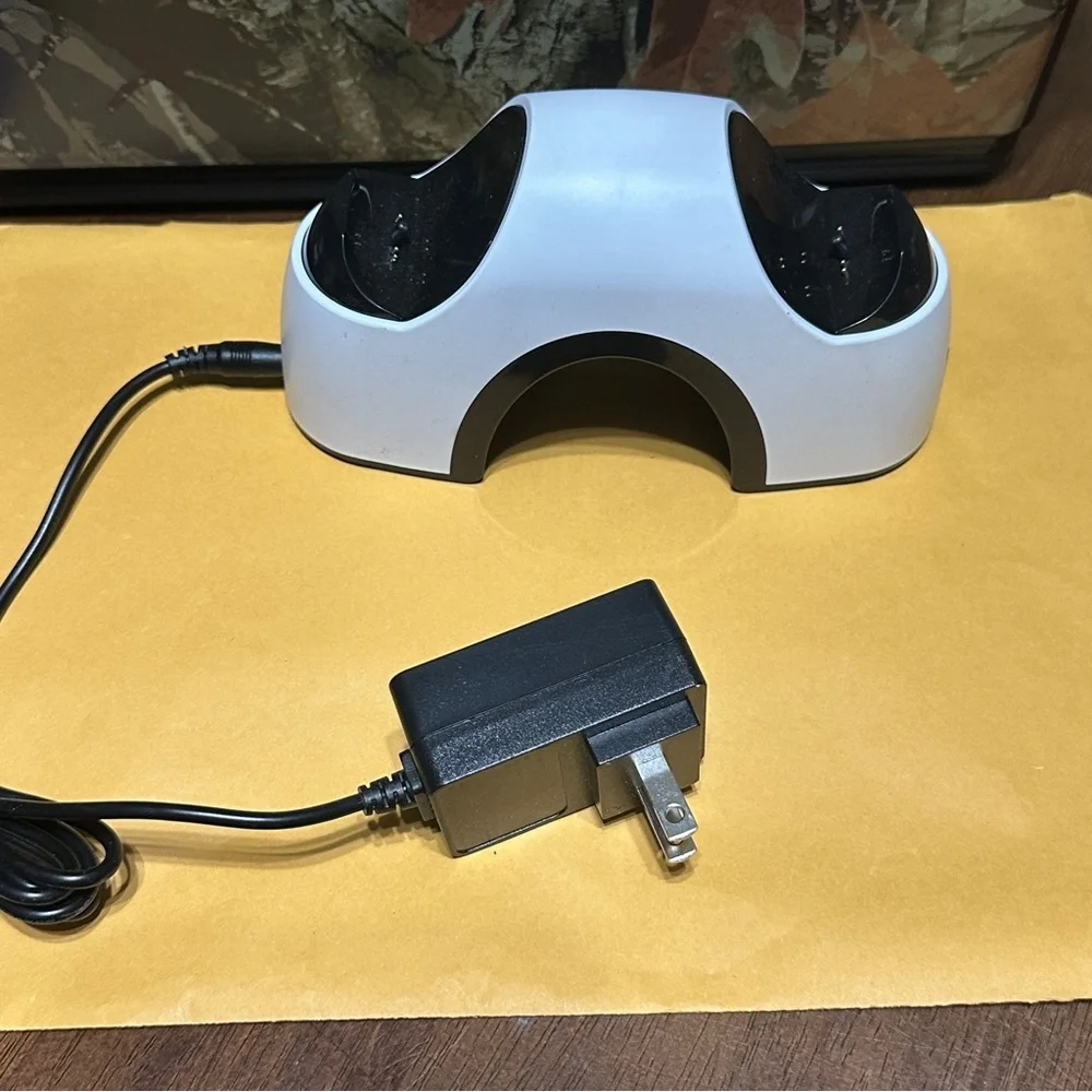 HS-PS5004‎ Dual Charging R Dock for Playstation 5 Controller Dock With Charger
